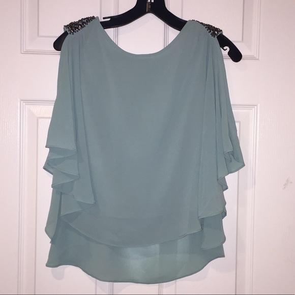 ✨Foreign exchange ✨Caplet top✨ - Picture 2 of 6